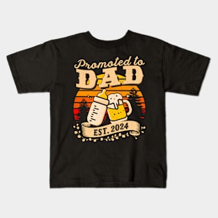 Promoted to Dad Est 2024 Soon to be Dad Father's Day Kids T-Shirt